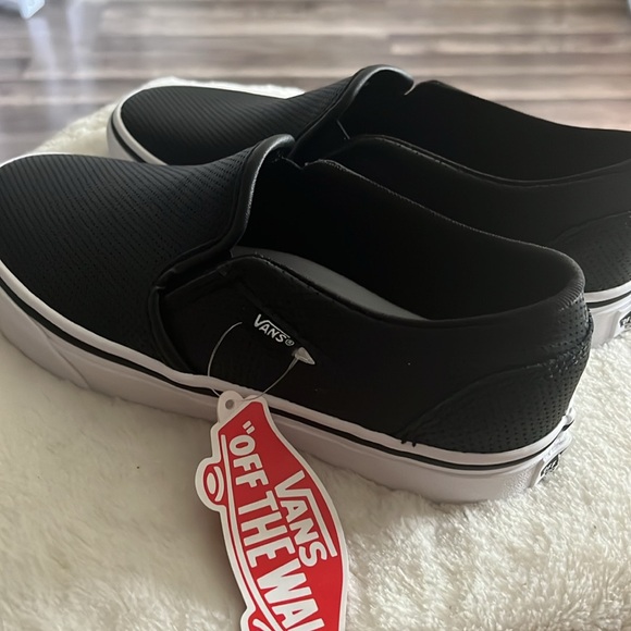 Vans Slip-On Perf Leather Shoe - Picture 3 of 10